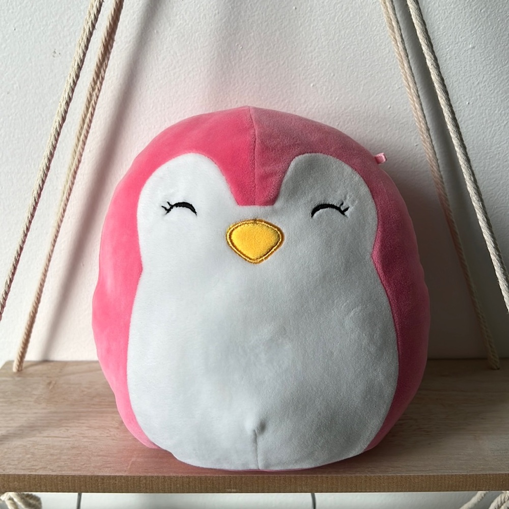 RARE! Piper the Penguin Squishmallow Collector no. 8